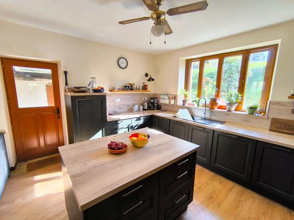 Maison rénovée proche Catus 5 pièce(s) 173 m2