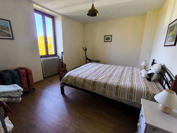 Maison rénovée proche Catus 5 pièce(s) 173 m2