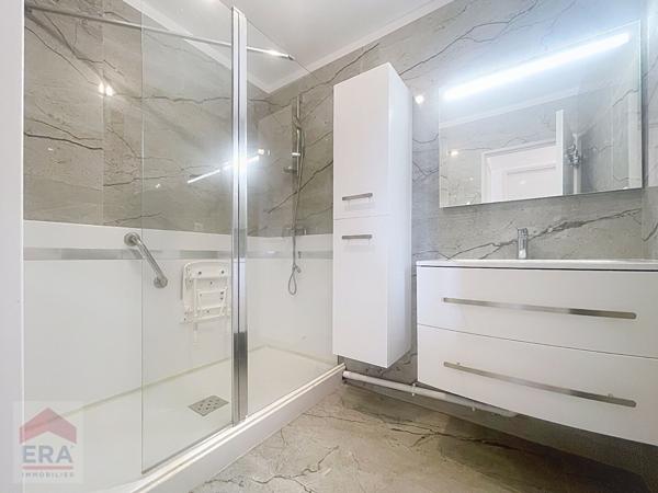 A VENDRE 13003 MARSEILLE JOLIETTE HOPITAL EUROPEEN APPARTEMENT T3 BALCON GARAGE CAVE