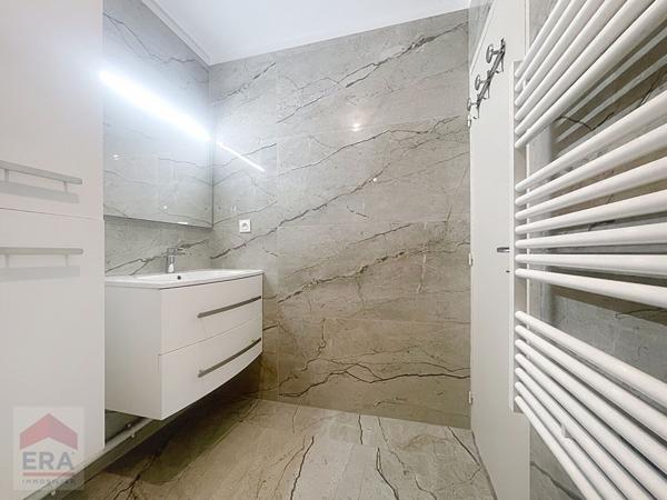 A VENDRE 13003 MARSEILLE JOLIETTE HOPITAL EUROPEEN APPARTEMENT T3 BALCON GARAGE CAVE