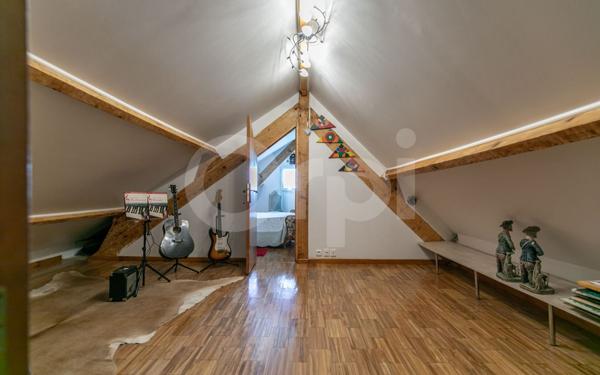 Maison à vendre    6 pièces • 165,08 m2 Boissy-Saint-Léger