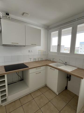 Appartement 4 pièce(s) 2 chambre(s) 67 m²