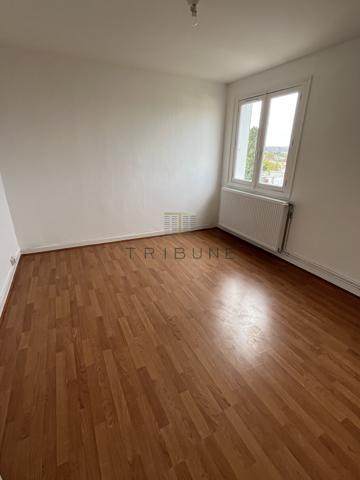 Appartement 4 pièce(s) 2 chambre(s) 67 m²
