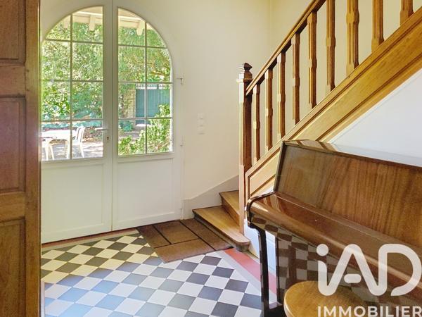 Maison à vendre 11 pièces 232 m² Jouy-en-Josas