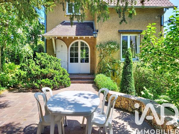 Maison à vendre 11 pièces 232 m² Jouy-en-Josas