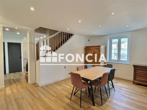 À vendre Maison 4 pièces 100 m² - Le Chambon-feugerolles 42500