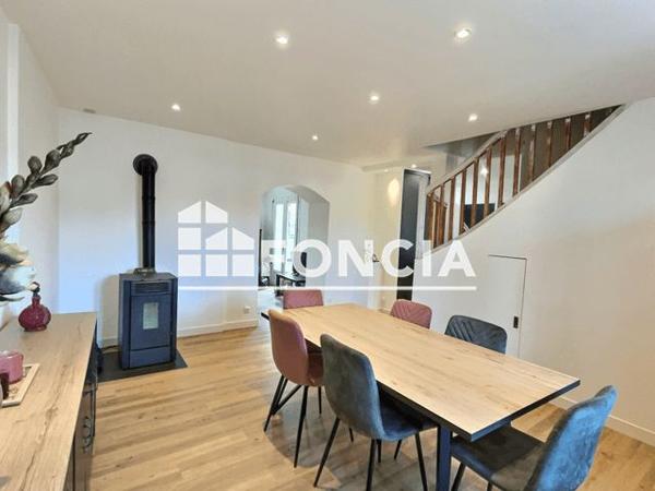 À vendre Maison 4 pièces 100 m² - Le Chambon-feugerolles 42500