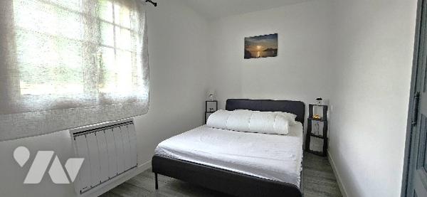 Maison de 171m² entièrement rénovée, avec studio indépendant et idéalement située.