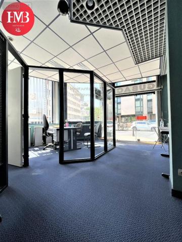 Local professionnel à vendre à Aurillac dans le Cantal (15000), ref : 10627/886   
Square