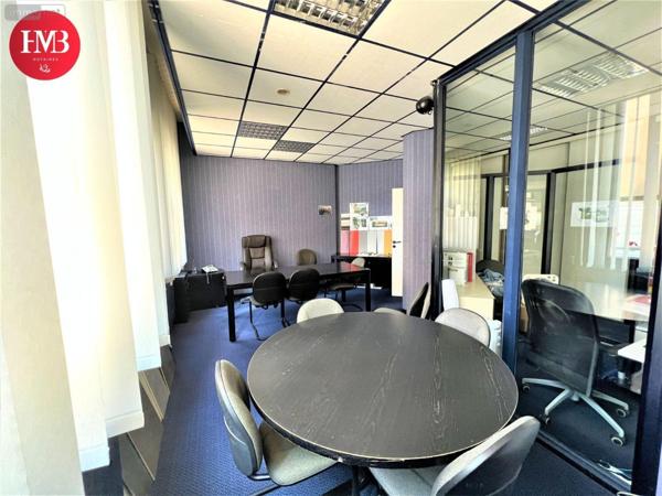 Local professionnel à vendre à Aurillac dans le Cantal (15000), ref : 10627/886   
Square