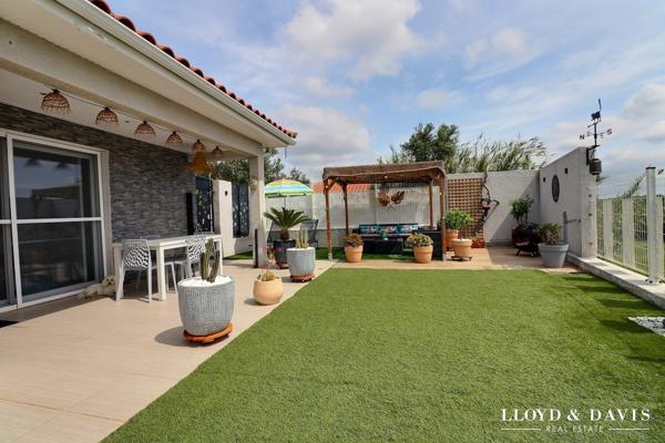 Magnifique villa de plain-pied - 105 m2- TRESSERRE