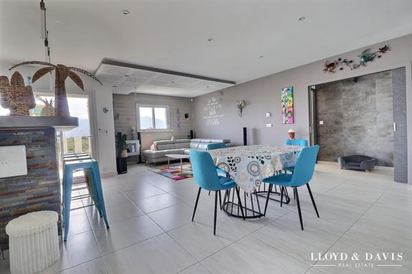 Magnifique villa de plain-pied - 105 m2- TRESSERRE