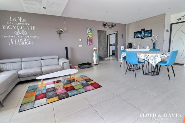 Magnifique villa de plain-pied - 105 m2- TRESSERRE