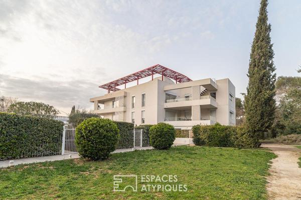 Appartement d’architecte au cœur d’un magnifique jardin à la française