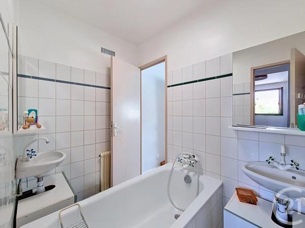 Maison à vendre  5 pièces - 115,32 m 2   RUNGIS  - 94
