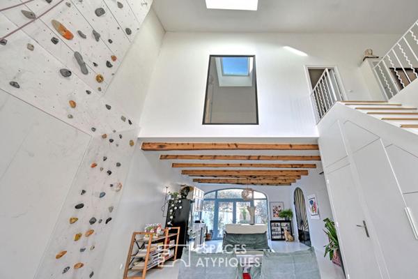 Maison de village atypique, jardin et bassin