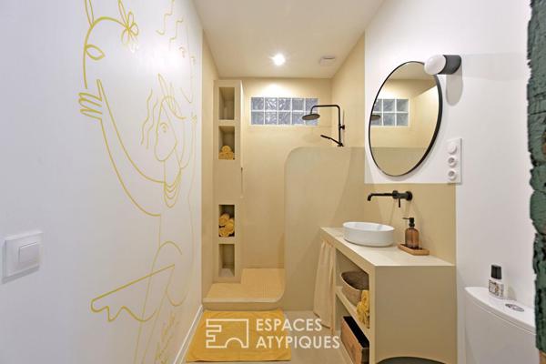 Maison de village atypique, jardin et bassin