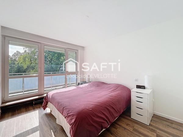 Superbe appartement avec balcon et stationnement