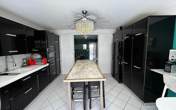 Appartement à vendre    2 pièces • 40,99 m2 Saint-François