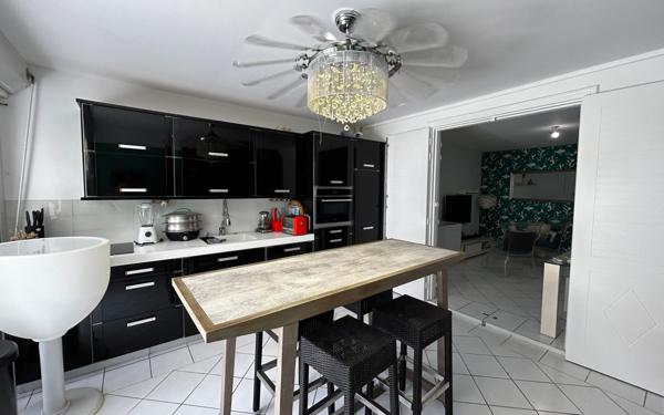 Appartement à vendre    2 pièces • 40,99 m2 Saint-François