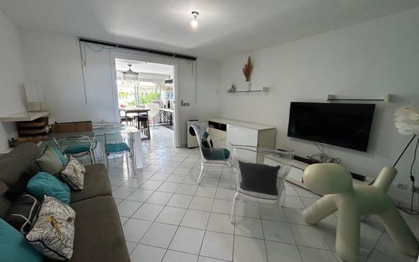 Appartement à vendre    2 pièces • 40,99 m2 Saint-François