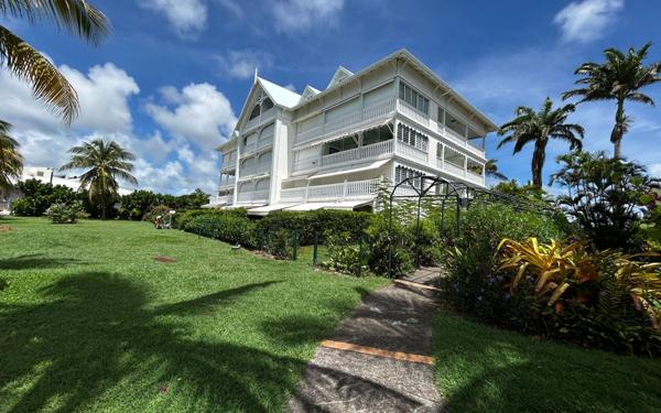 Appartement à vendre    2 pièces • 40,99 m2 Saint-François