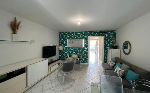 Appartement à vendre    2 pièces • 40,99 m2 Saint-François