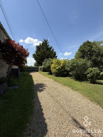 Belle maison familiale de caractère dans un cadre bucolique – Fin XVIIIe siècle.