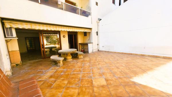 Appartement T3+ Bureau  comme une maison avec terrasse 65 m², dépendance et cave