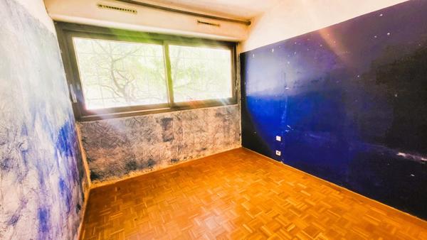 Appartement T3+ Bureau  comme une maison avec terrasse 65 m², dépendance et cave