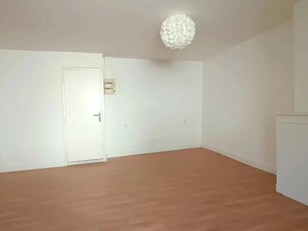 T2 TRAVERSANT & LUMINEUX - BÉDARIEUX