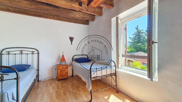 Cheval-Blanc (84460) Bâtisse de caractère du XVIIIe siècle – 450 m² – Cœur de Provence