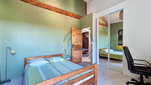 Cheval-Blanc (84460) Bâtisse de caractère du XVIIIe siècle – 450 m² – Cœur de Provence