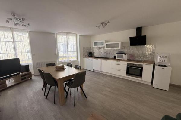 Location - Maison 3 pièces 82 m 2 VALLON SUR GEE (72540)