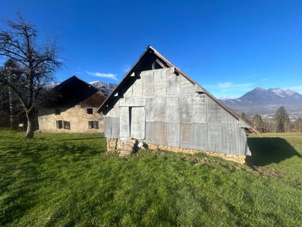 BONVILLARD (73) - GRANGE + MAISON - TERRAIN 2637m2