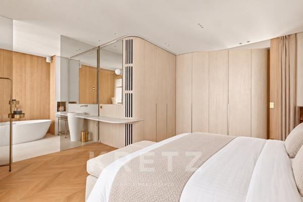 APPARTEMENT D'EXCEPTION – VUE TOUR EIFFEL – 3 SUITES