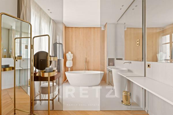 APPARTEMENT D'EXCEPTION – VUE TOUR EIFFEL – 3 SUITES
