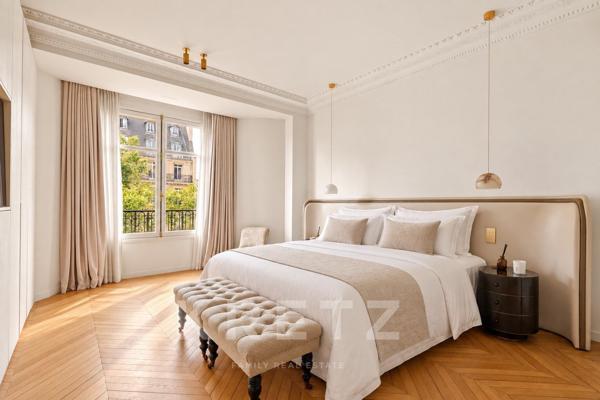 APPARTEMENT D'EXCEPTION – VUE TOUR EIFFEL – 3 SUITES