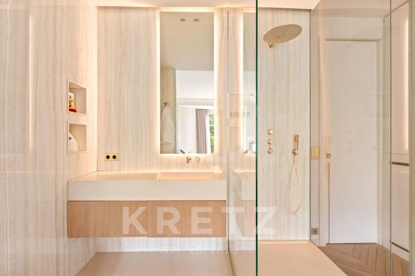 APPARTEMENT D'EXCEPTION – VUE TOUR EIFFEL – 3 SUITES