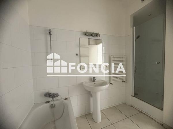 Location Appartement 5 pièces 116.9 m² - 3 RUE RACINE Toulon 83000