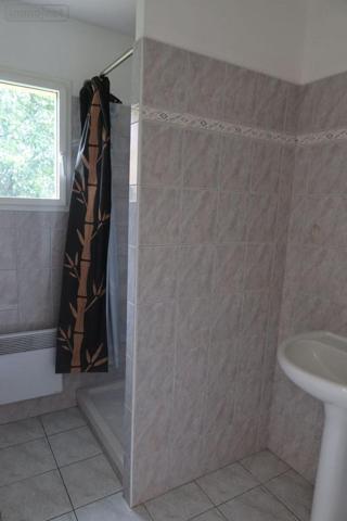 Maison à louer à Saint-Derrien dans le Finistère (29440), ref : 001628