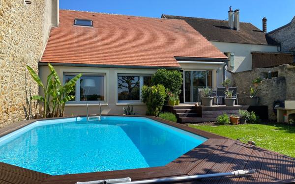 Maison à vendre    6 pièces • 155 m2 Périgny