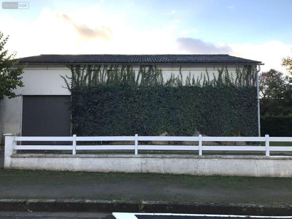 Garage - Parking à vendre à Torcé-en-Vallée dans la Sarthe (72110), ref : 079/1999