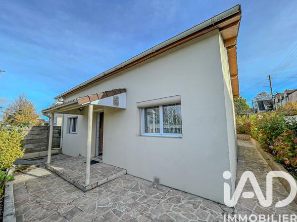 Maison à vendre 6 pièces 121 m² Saint-Cyr-l'École