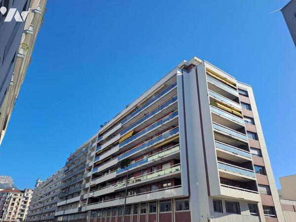 GRENOBLE-  idéalement situé, studio de 18 m2 avec balcon et cave