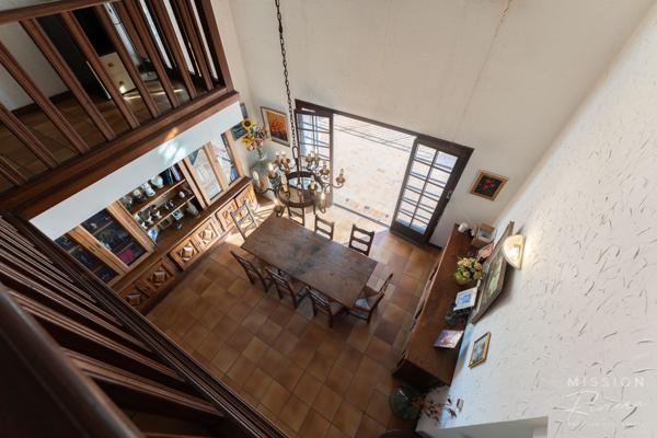 La Turbie (06320) Villa provençale offrant une vue panoramique sur la mer à La Turbie, à 5 minutes de Monaco