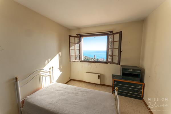 La Turbie (06320) Villa provençale offrant une vue panoramique sur la mer à La Turbie, à 5 minutes de Monaco