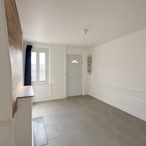 MAISON DE VILLE PROCHE COMMERCES ET TRANSPORTS BOIS GUILLAUME