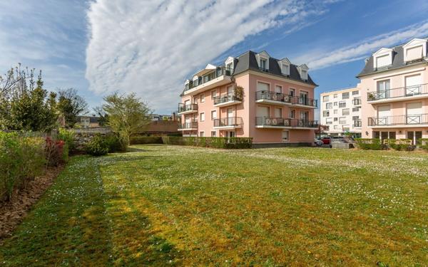 Appartement à vendre    3 pièces • 65,98 m2 Montgeron
