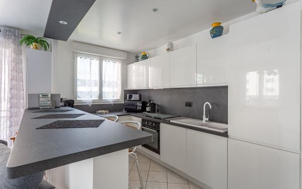 Appartement à vendre    3 pièces • 65,98 m2 Montgeron